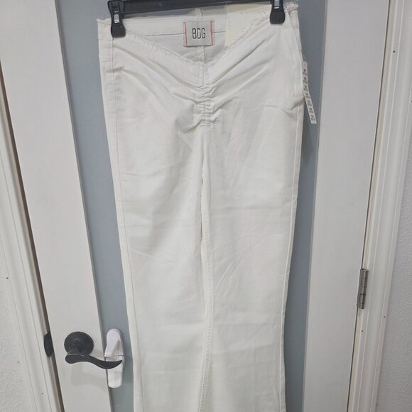 BDG Pants - BDG Women’s White High Rise Wide Leg Pants – Size 27 – NWT – Ruched Waist Detail